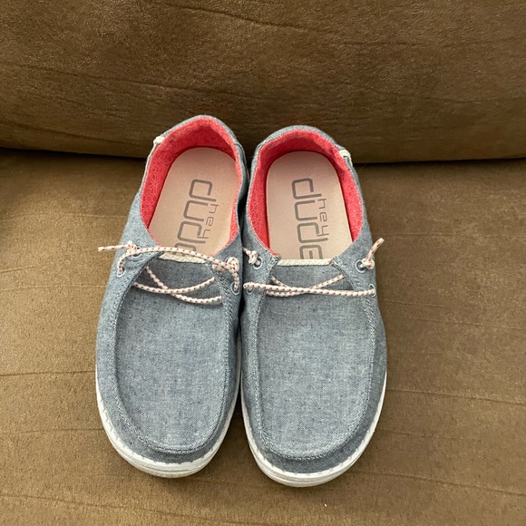 Hey Dude - Picture 2 of 8